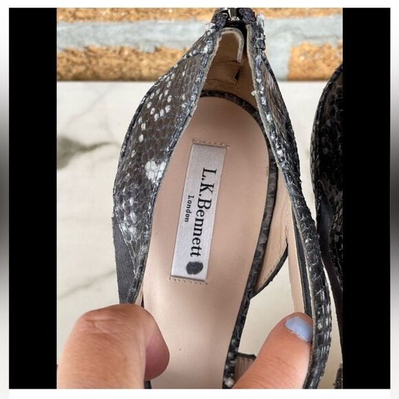 L.K. Bennett Mabel Snakeskin Suede Pumps
42/11 - Picture 3 of 8